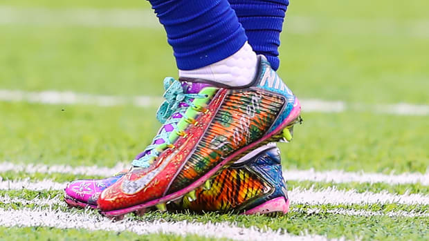 odell-beckham-cleats-craig-sager.jpg